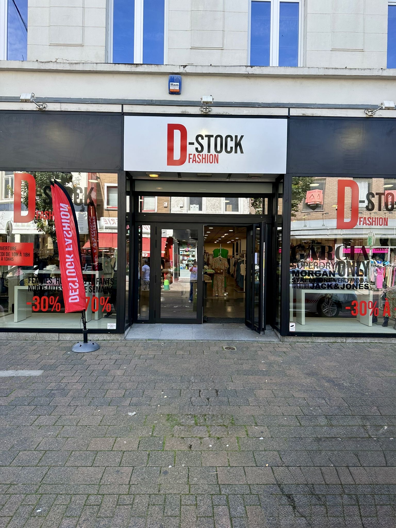 magasin d stock la louvière