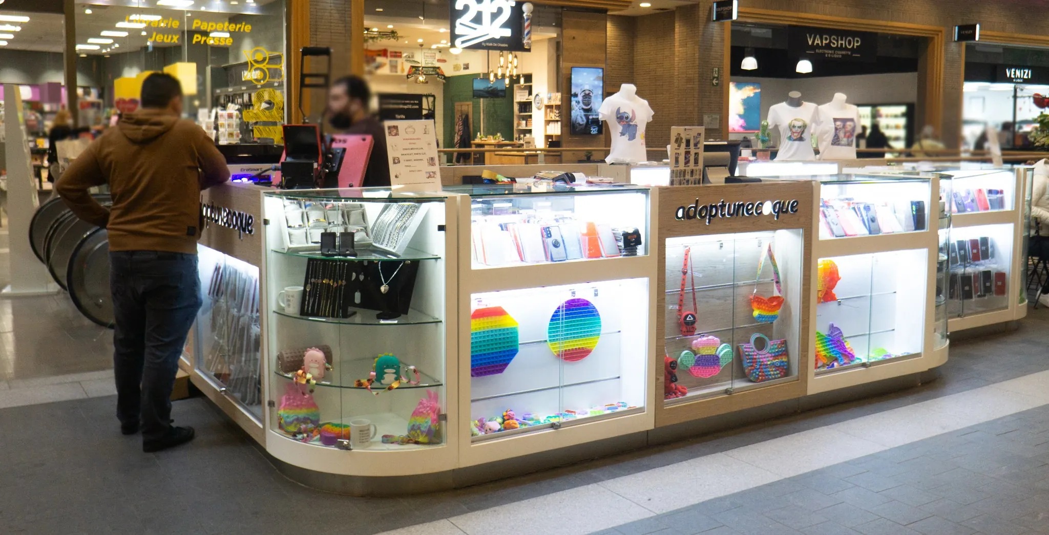 Adopte une coque Charleroi à Charleroi