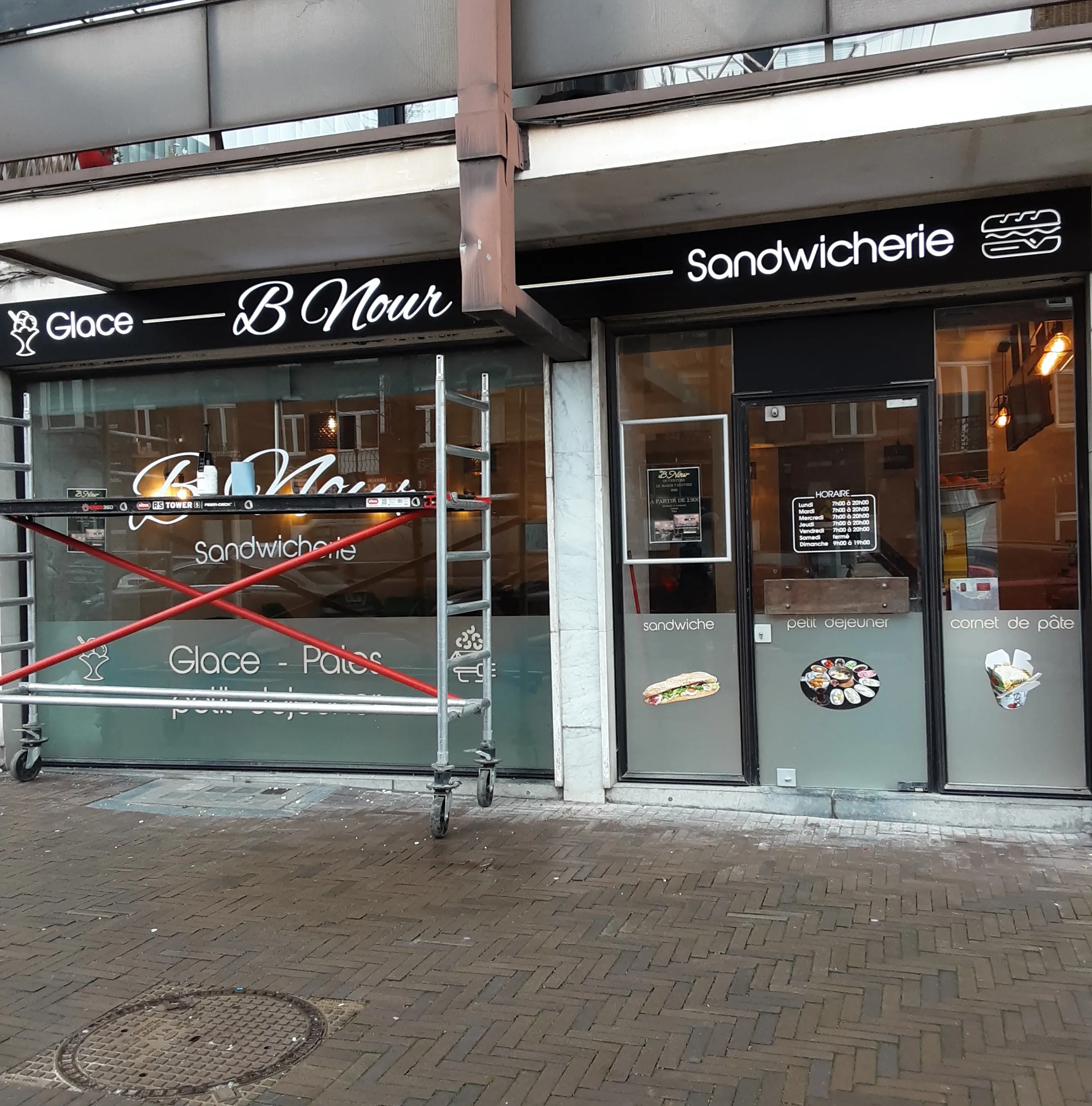 B Nour Charleroi à Charleroi