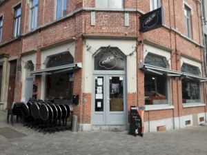 Chapeau Charleroi à Charleroi