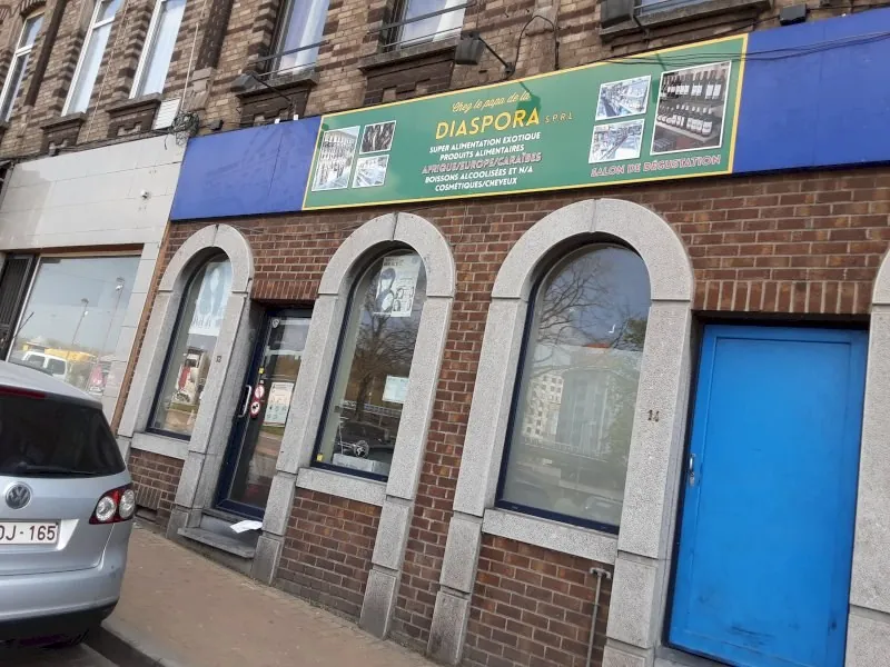 Chez le papa de la Diaspora Charleroi à Charleroi