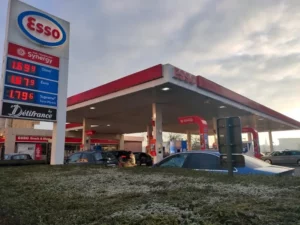 Esso Snack & Shop Charleroi à Charleroi