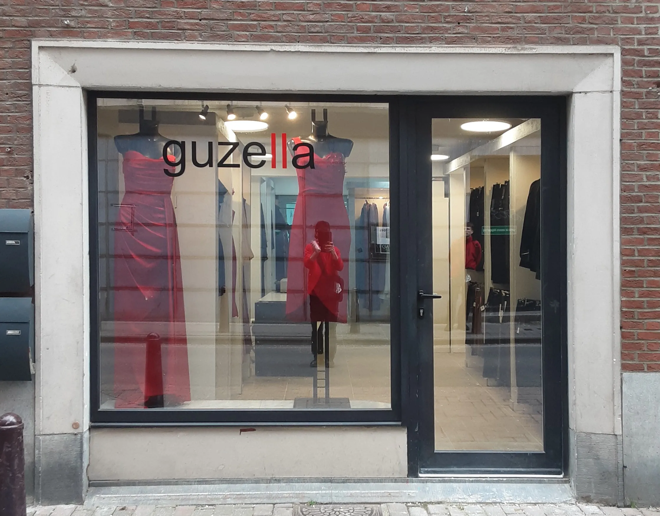 Guzella Charleroi à Charleroi
