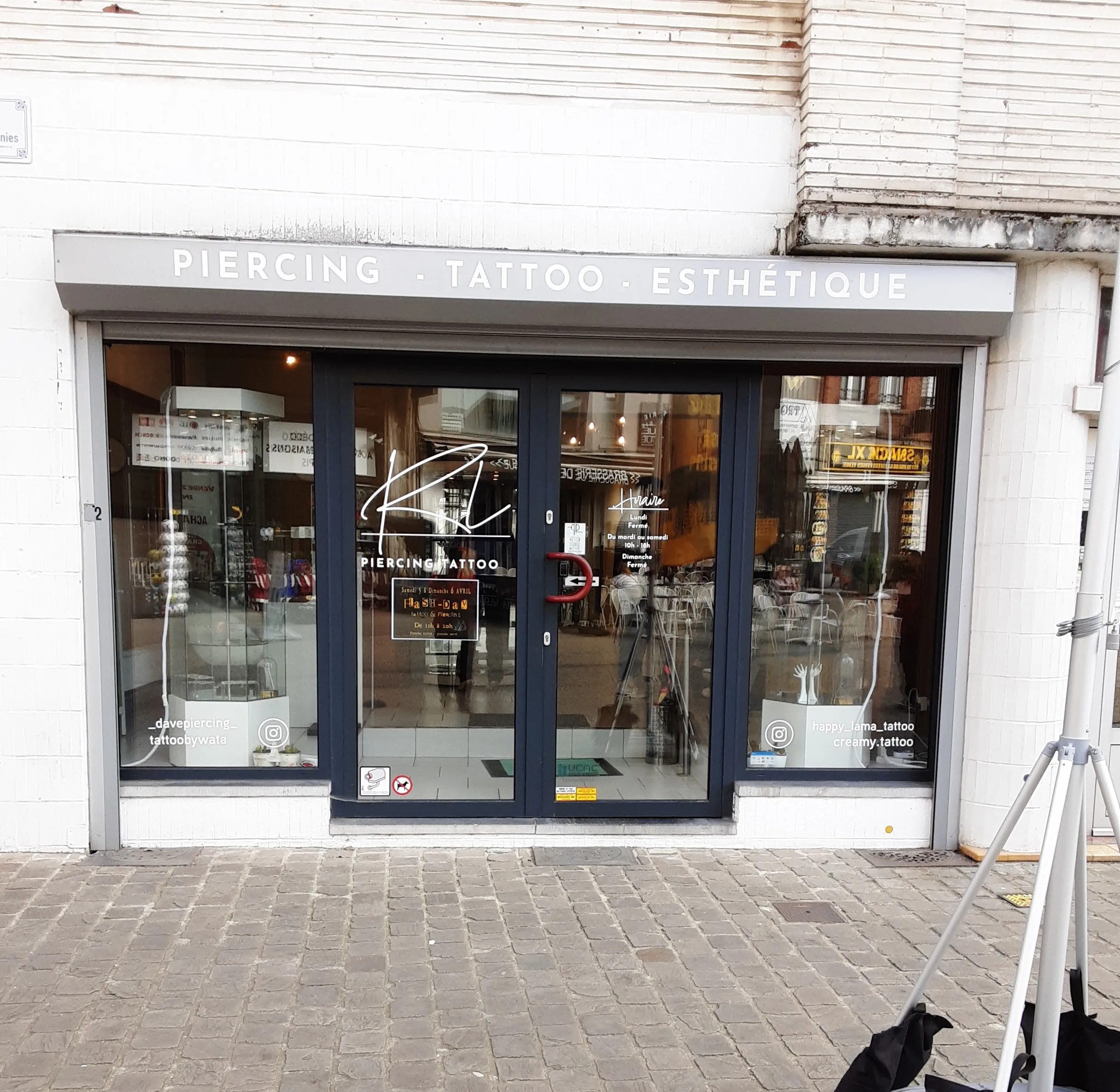 Happy Lama Tattoo Charleroi à Charleroi