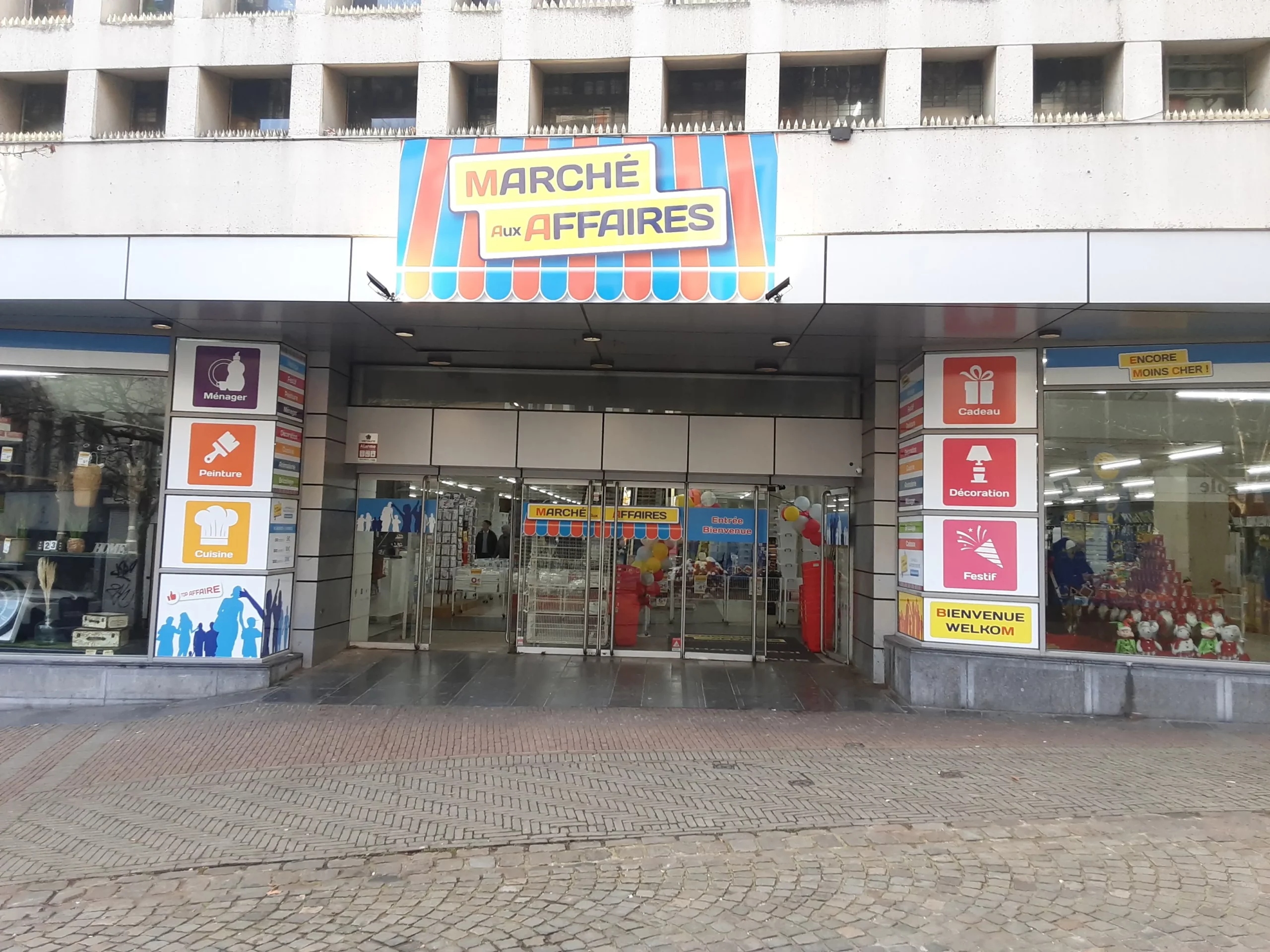 Le marché aux affaires Charleroi à Charleroi