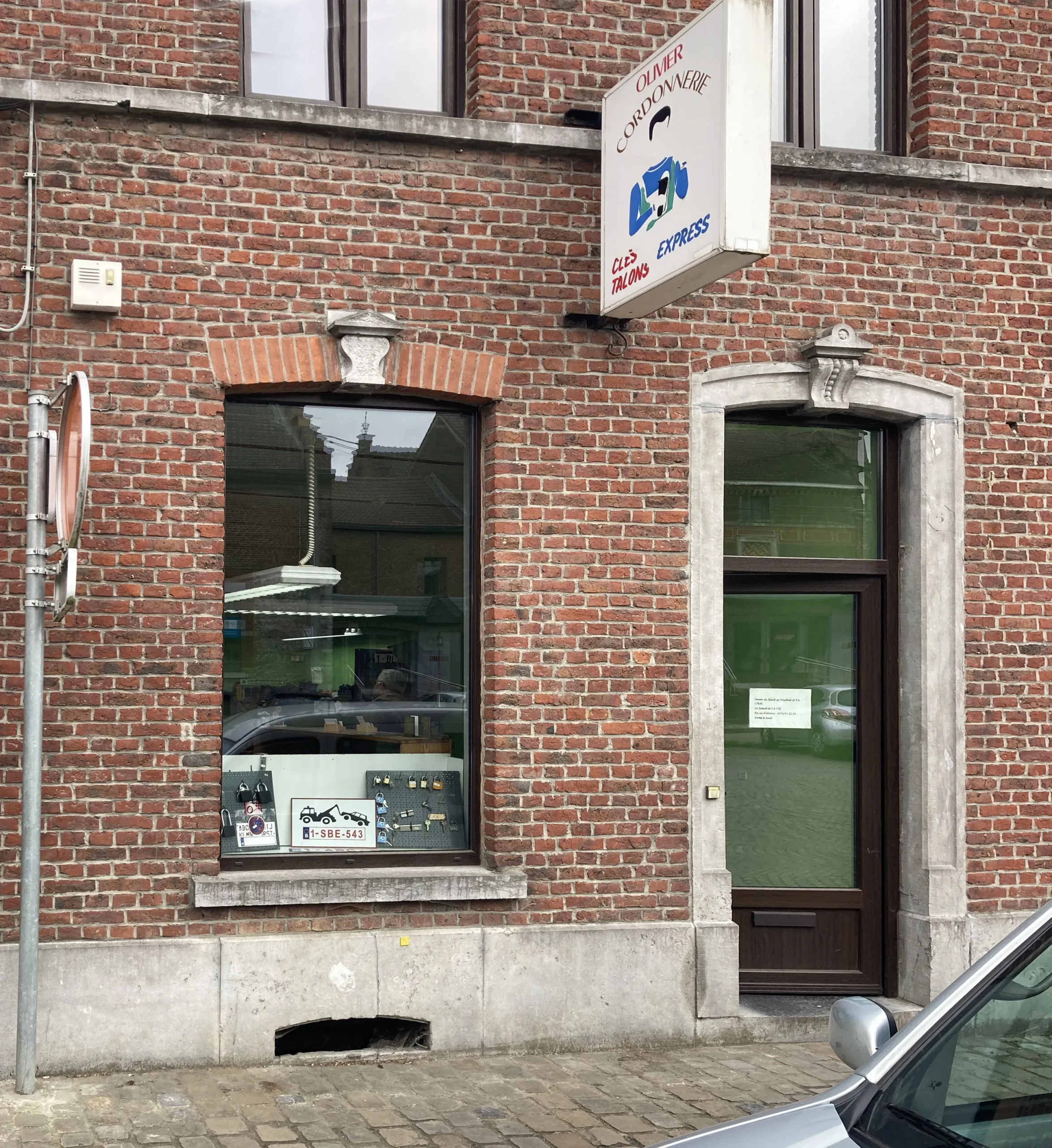 Olivier Cordonnerie Sambre à Monceau-sur-Sambre