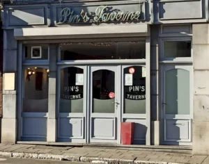 Pin's Taverne Marcinelle à Marcinelle