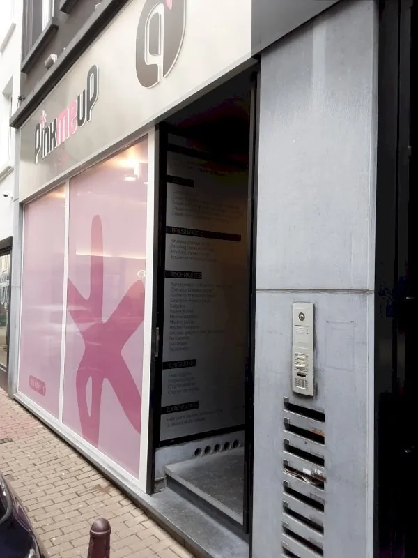 Pink me up by Sofia Charleroi à Charleroi