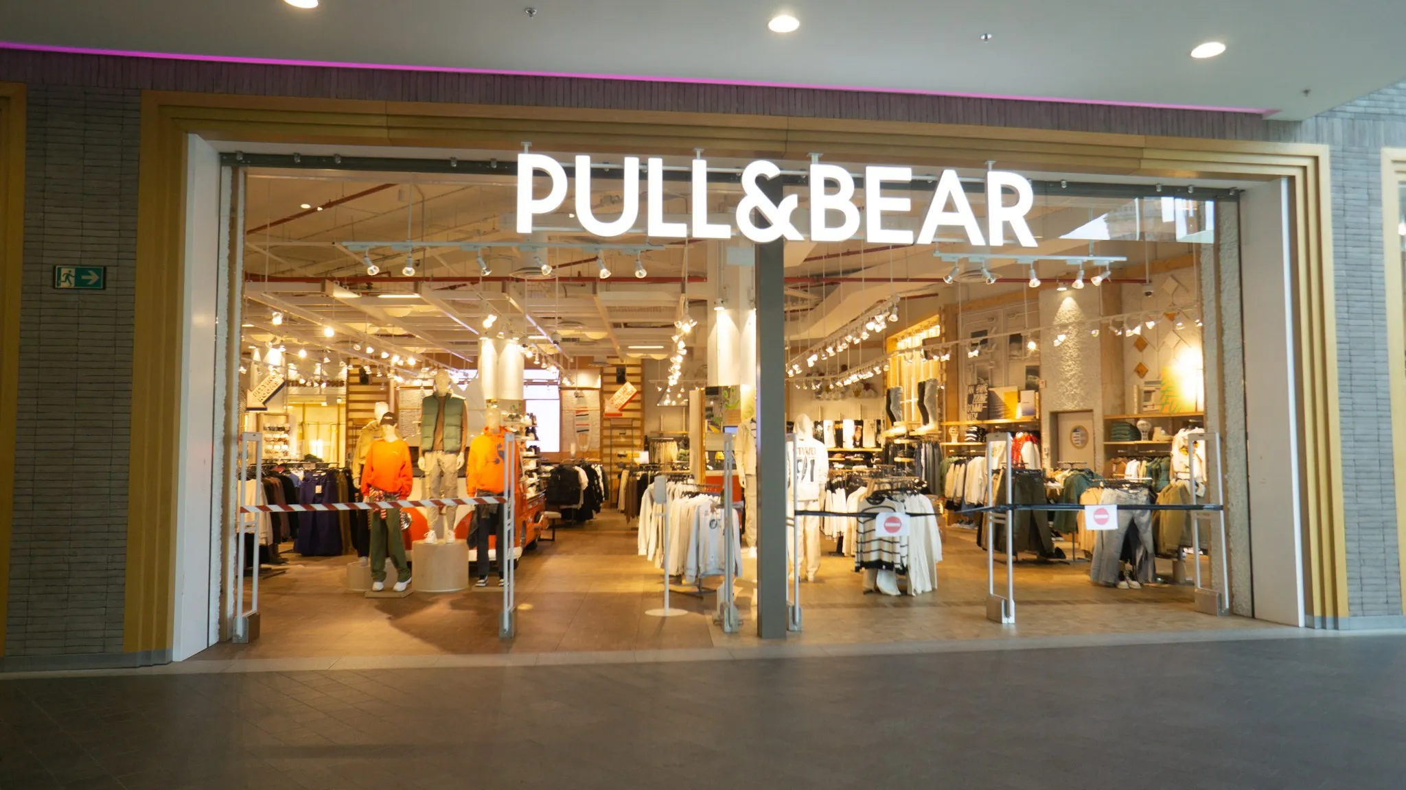 Pull & Bear Charleroi à Charleroi