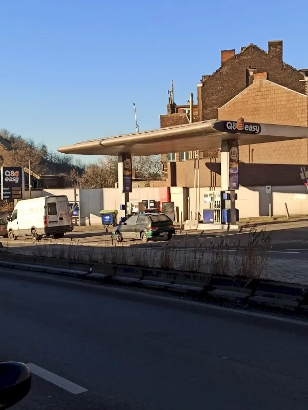 Q8 easy Charleroi à Charleroi