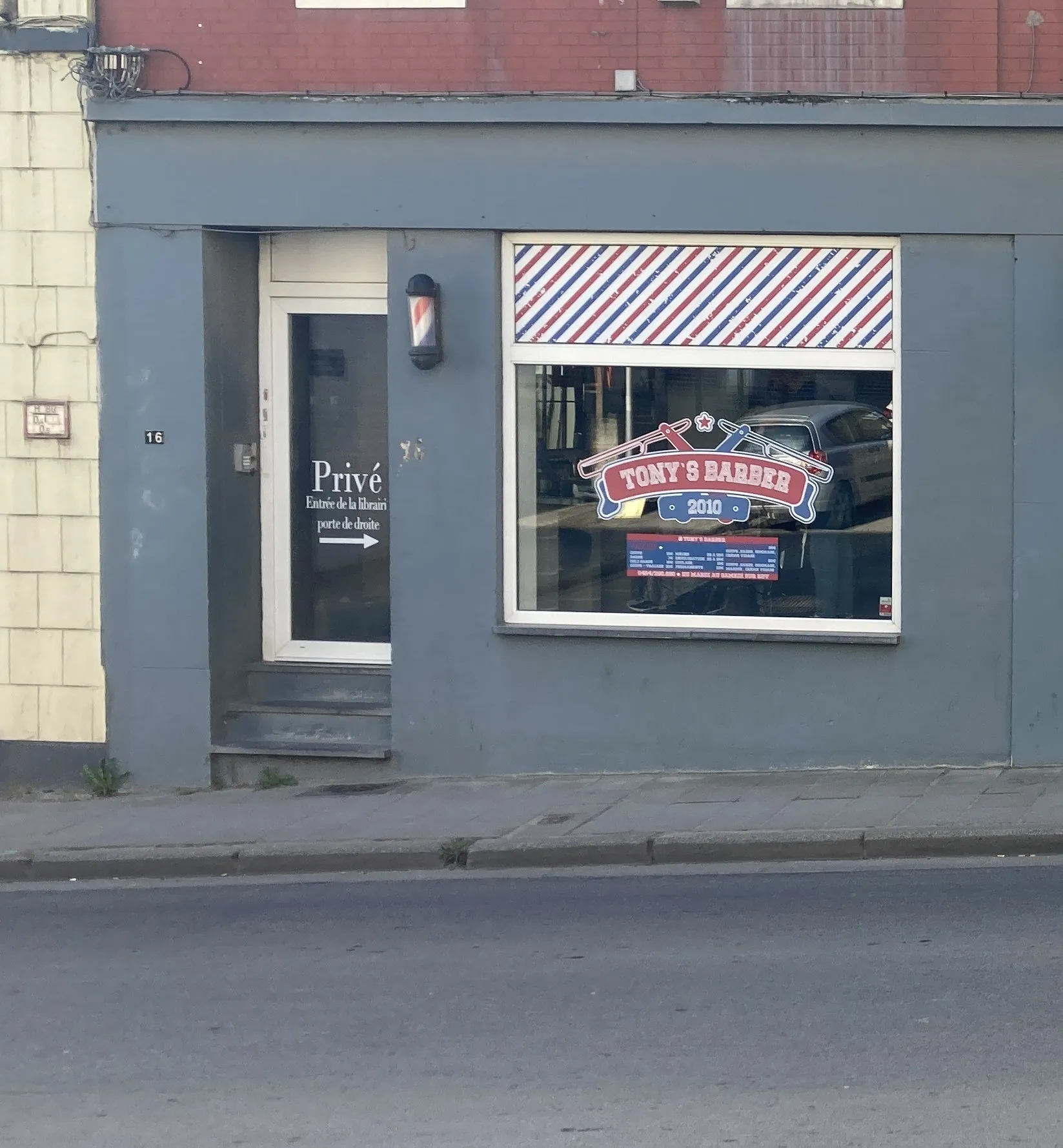 Tony's Barber Roux à Roux