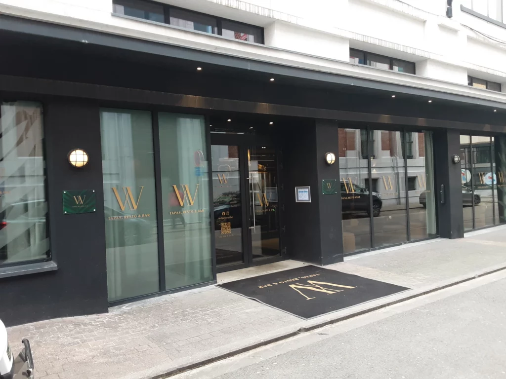 W Charleroi Charleroi à Charleroi