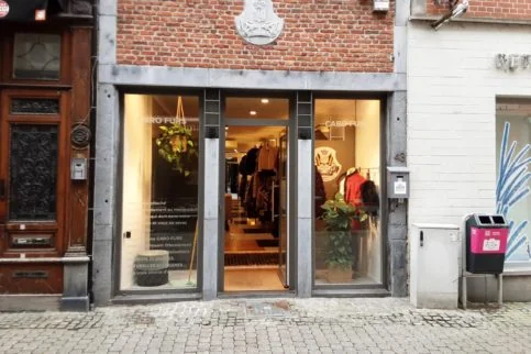 photo de caro furs à namur