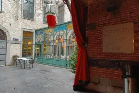 photo de fenêtre sur cour à namur