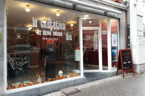 photo de la tentation de dame manon à namur