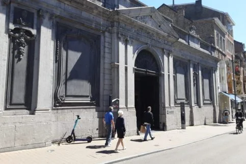 photo de musée des arts anciens à namur
