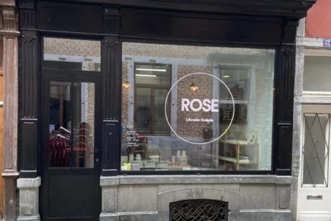 photo de rose librairie galerie à namur