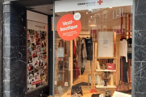 photo de vestiboutique croix-rouge à namur
